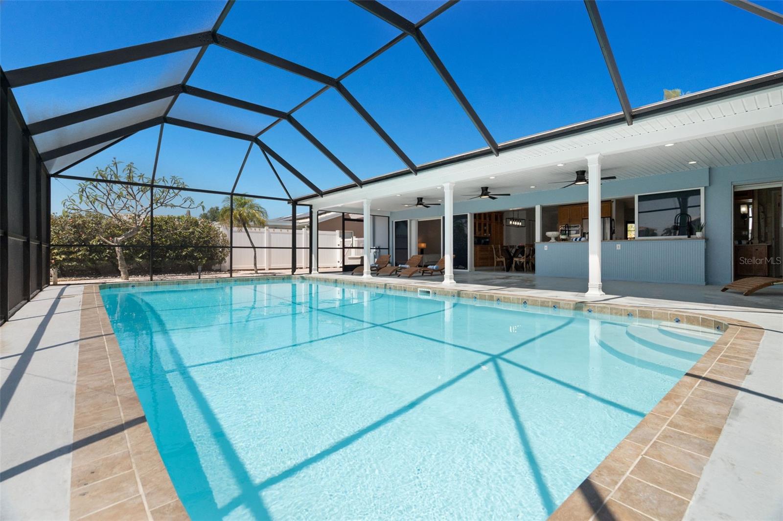 CAPRI ISLE - Residential
