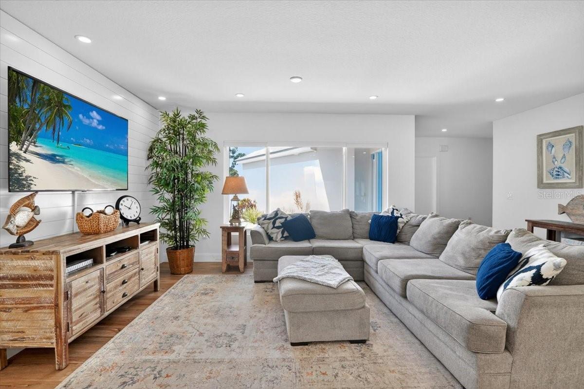 SOUTH SIDE PARK - Residential