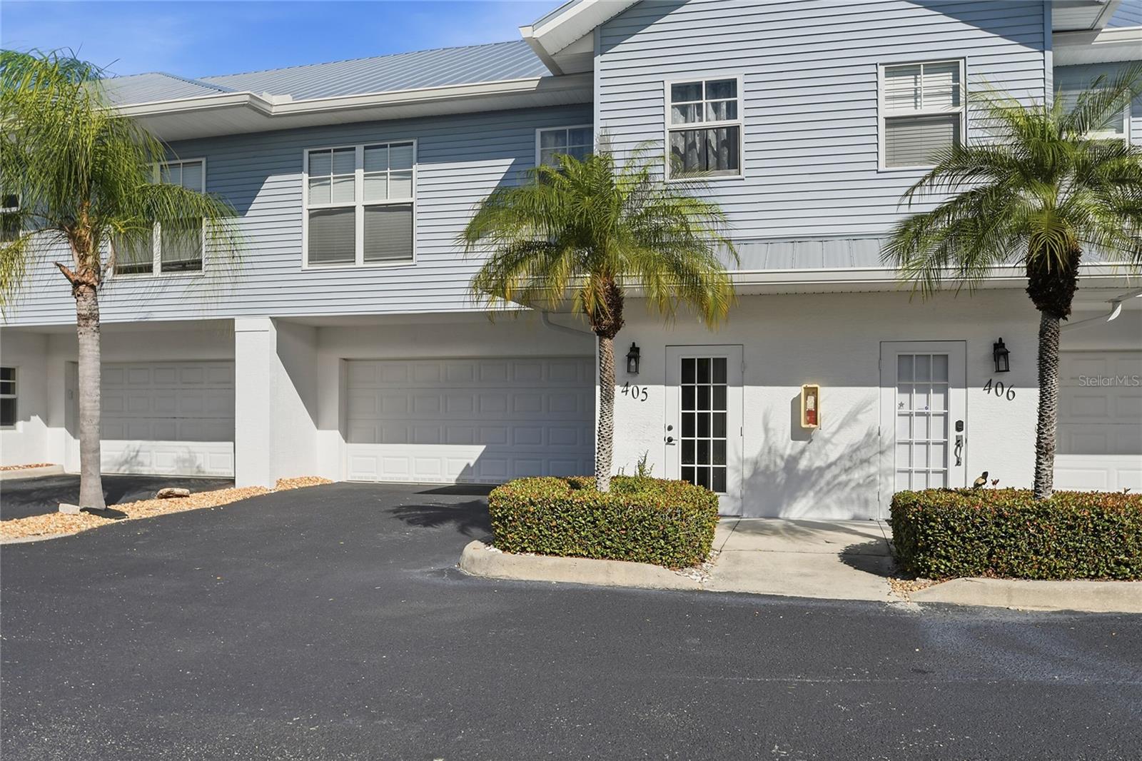 TOWNHOMES/CAPE HAZE - Residential