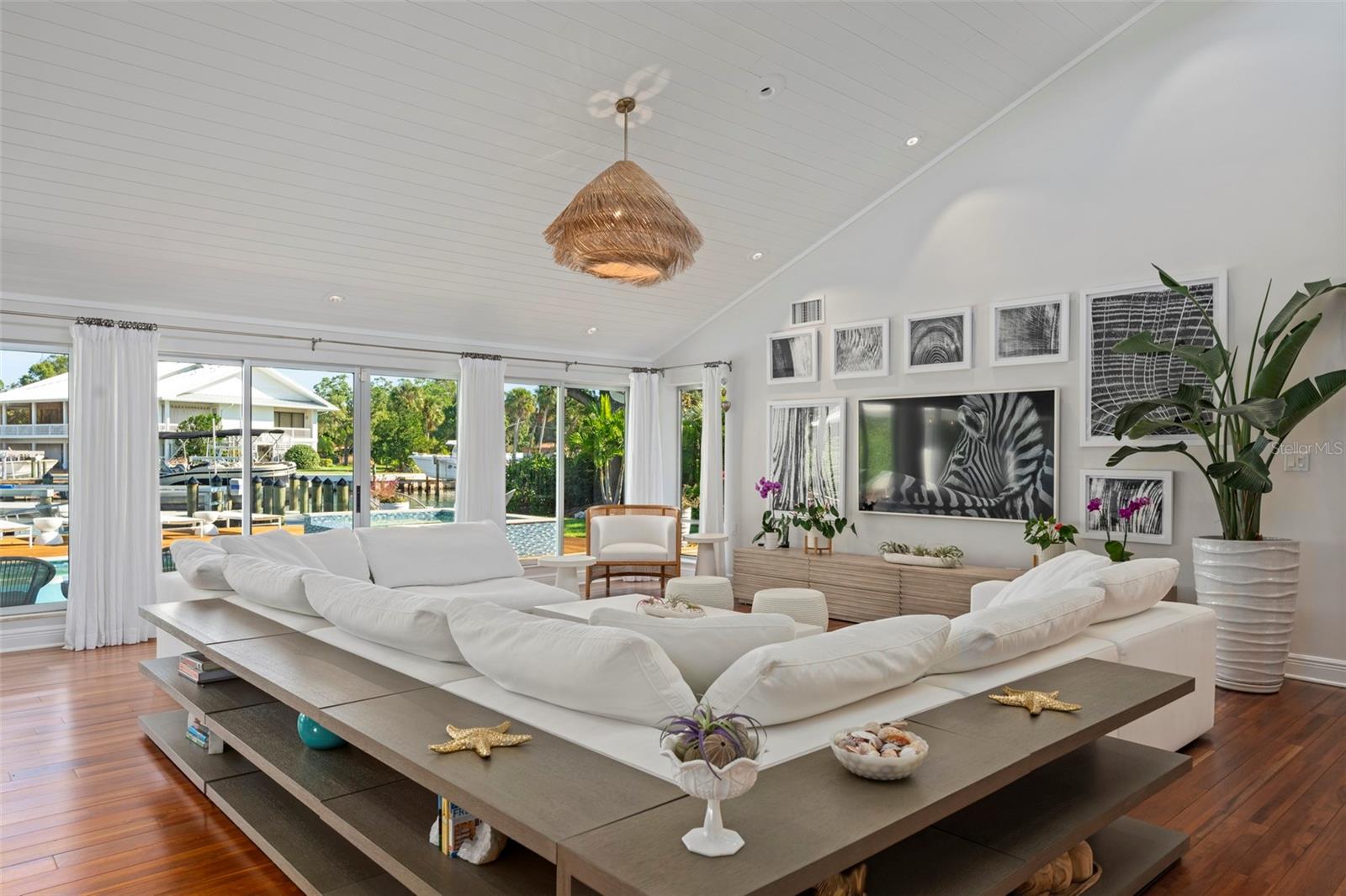HARBOR ACRES - Residential