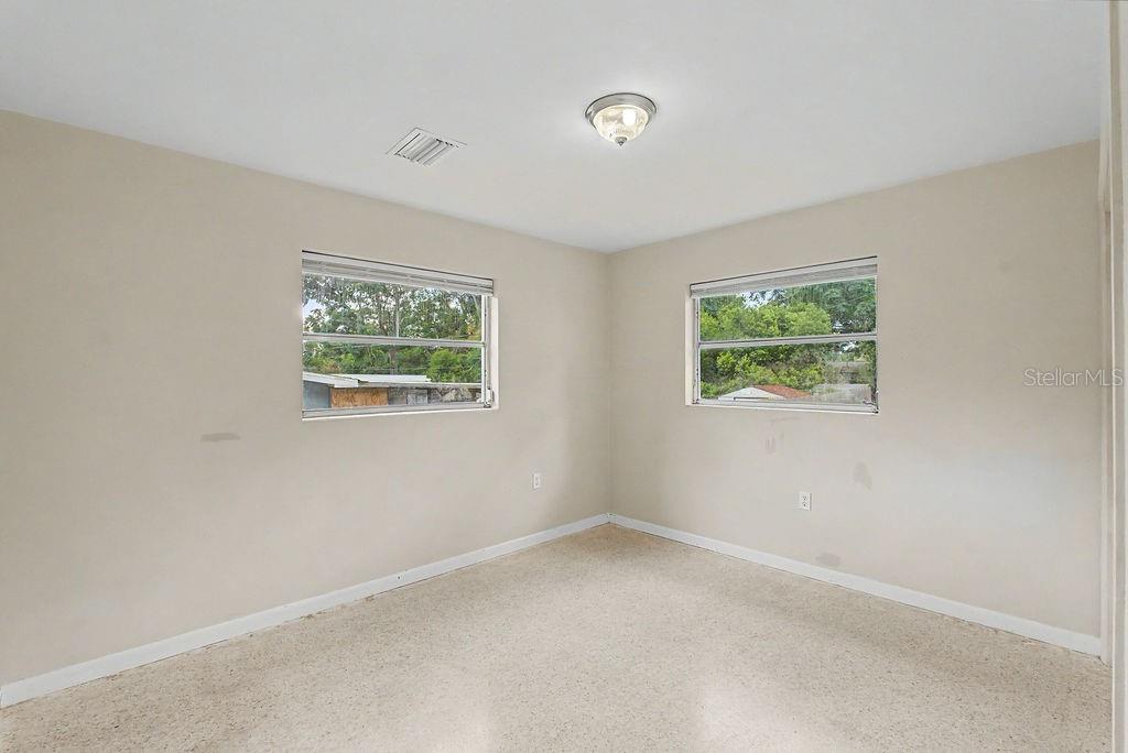 BEVERLY HILLS UNIT 02 - Residential