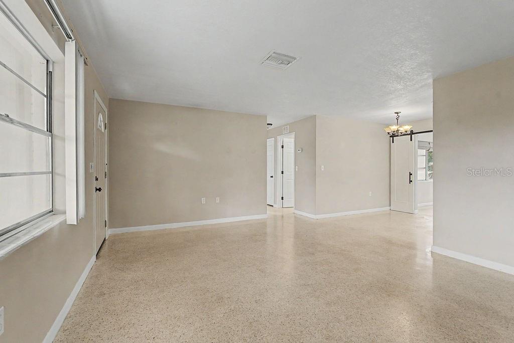 BEVERLY HILLS UNIT 02 - Residential