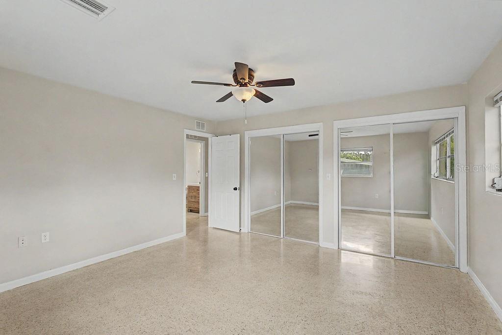 BEVERLY HILLS UNIT 02 - Residential
