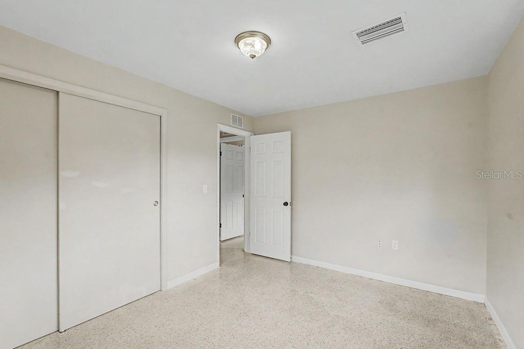 BEVERLY HILLS UNIT 02 - Residential