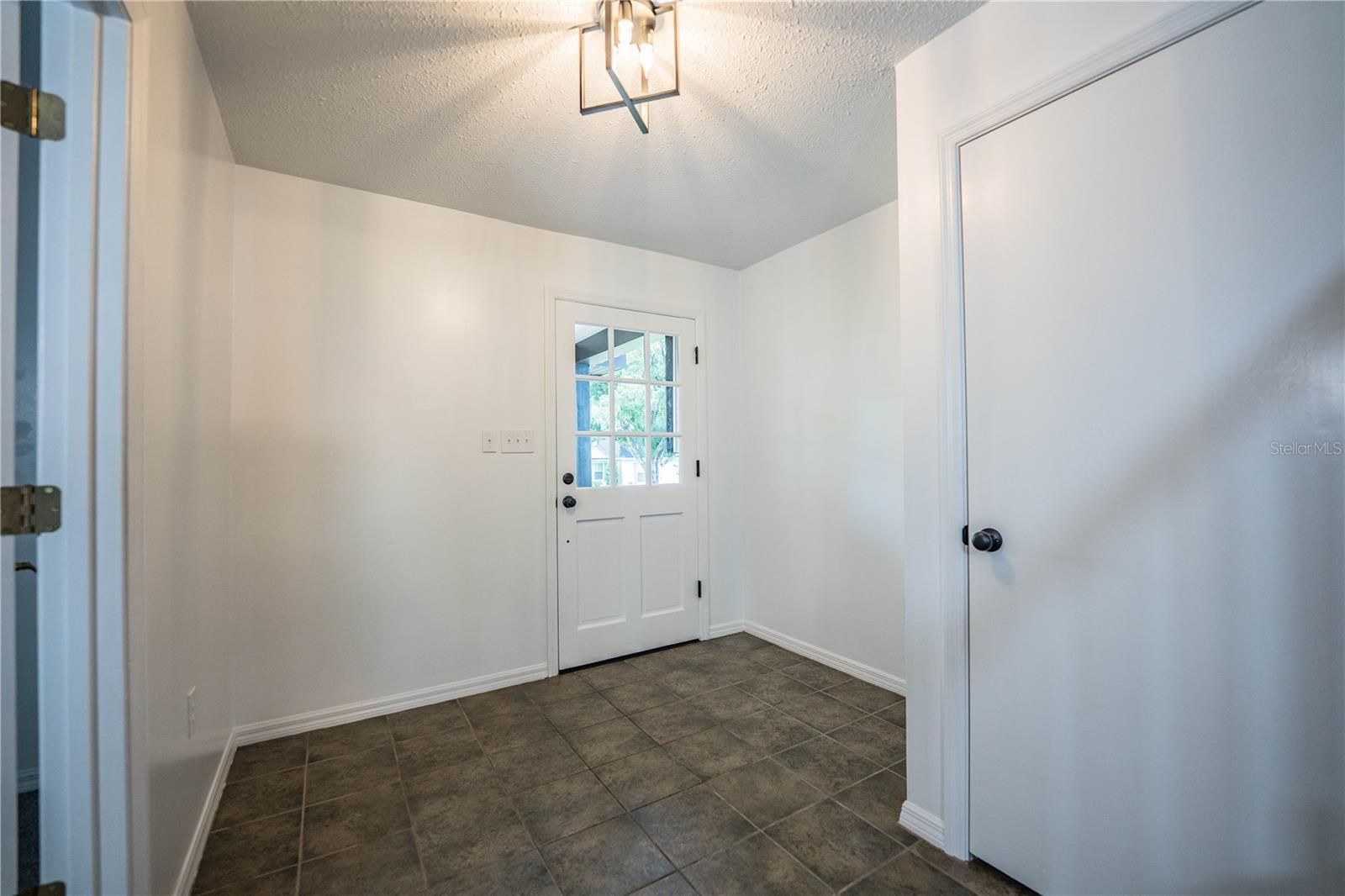 MOUNT VIEW #2 - Residential