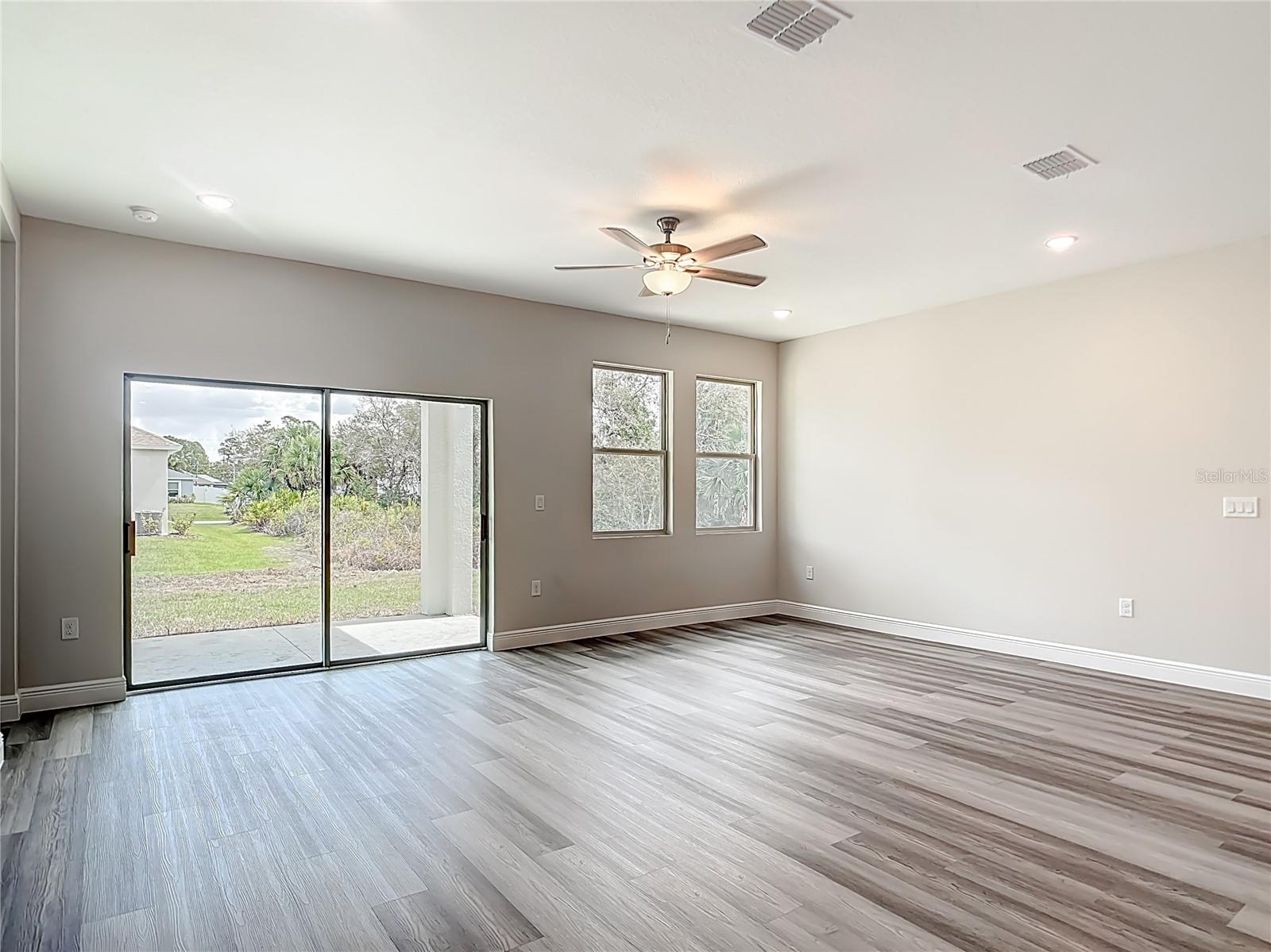 1581 - PORT CHARLOTTE SUB 27 - Residential