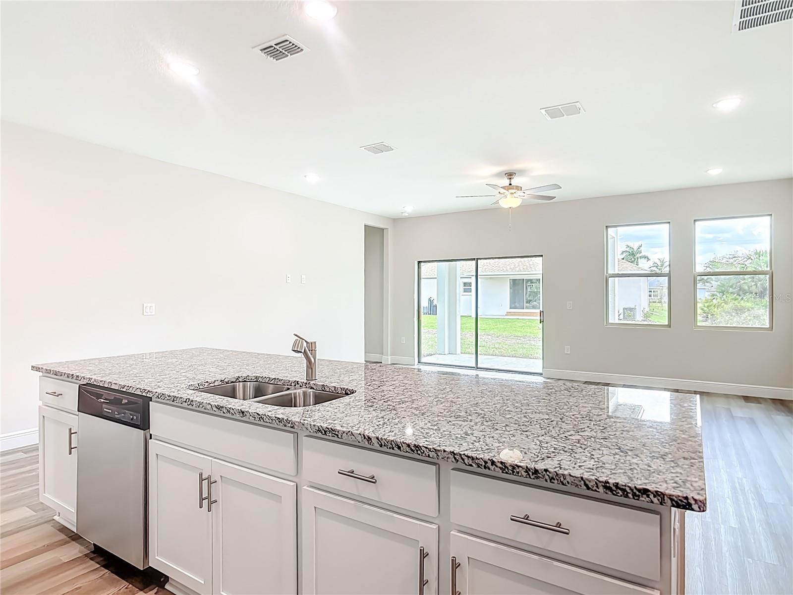 1581 - PORT CHARLOTTE SUB 27 - Residential