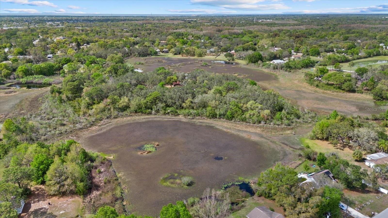 GOLDEN ACRES - Land
