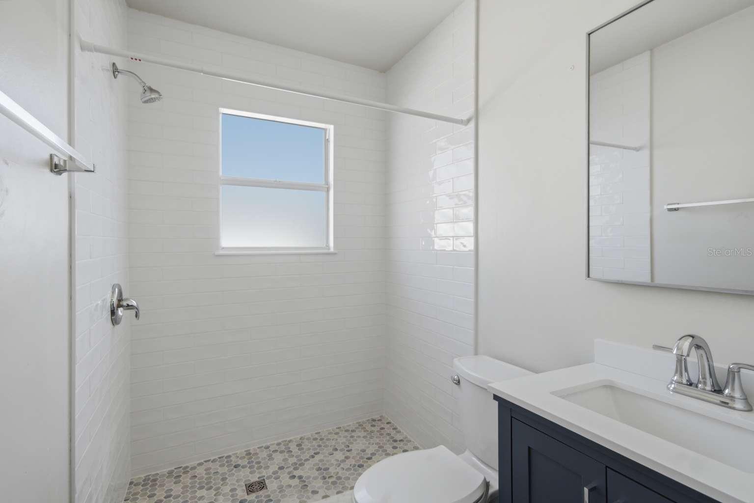 LOS CIEN - Residential