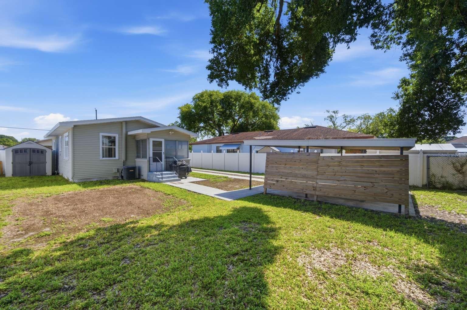 LOS CIEN - Residential