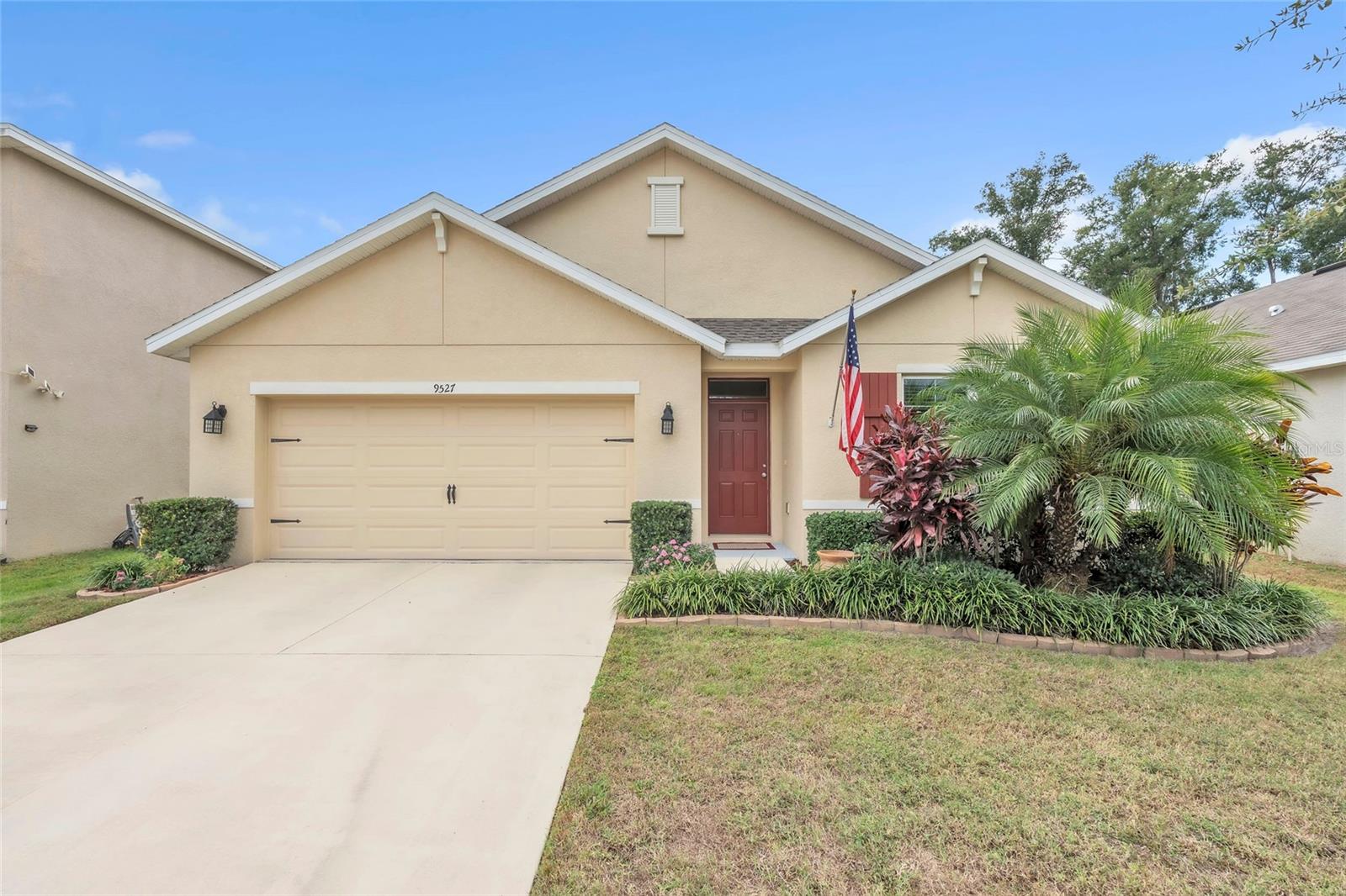 STUNNING 4-bedroom, 2-bathroom home located in the sought-after Oakmont Reserve. LOW HOA & NO CDD boutique community. 

USDA loans welcome! 

While most homes in the area leave you worrying about future costs, this residence has been meticulously prepared for its next owner, NEW flooring, all block construction & a brand-new 2025 roof with a 130-mph wind rating.

IDEAL layout with large secondary bedrooms + IMPRESSIVE main bedroom retreat.  Spacious living, kitchen & dining overlooks a PRIVATE yard + screened porch.

NO CARPET. Whole home H20 SOFTENER. SCREENED LANAI.

In a market where insurance costs and maintenance are top of mind, this home is the exception. Between the new roof & the meticulous upgrades, just bring your furniture & clothing!