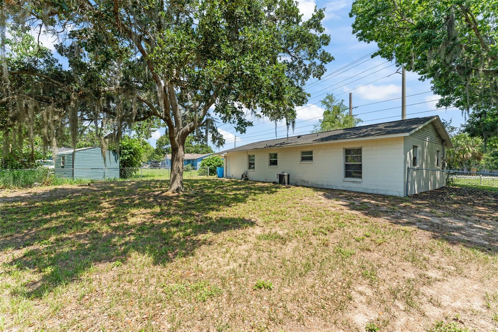 EUSTIS SUN COUNTRY VILLAGE - Residential