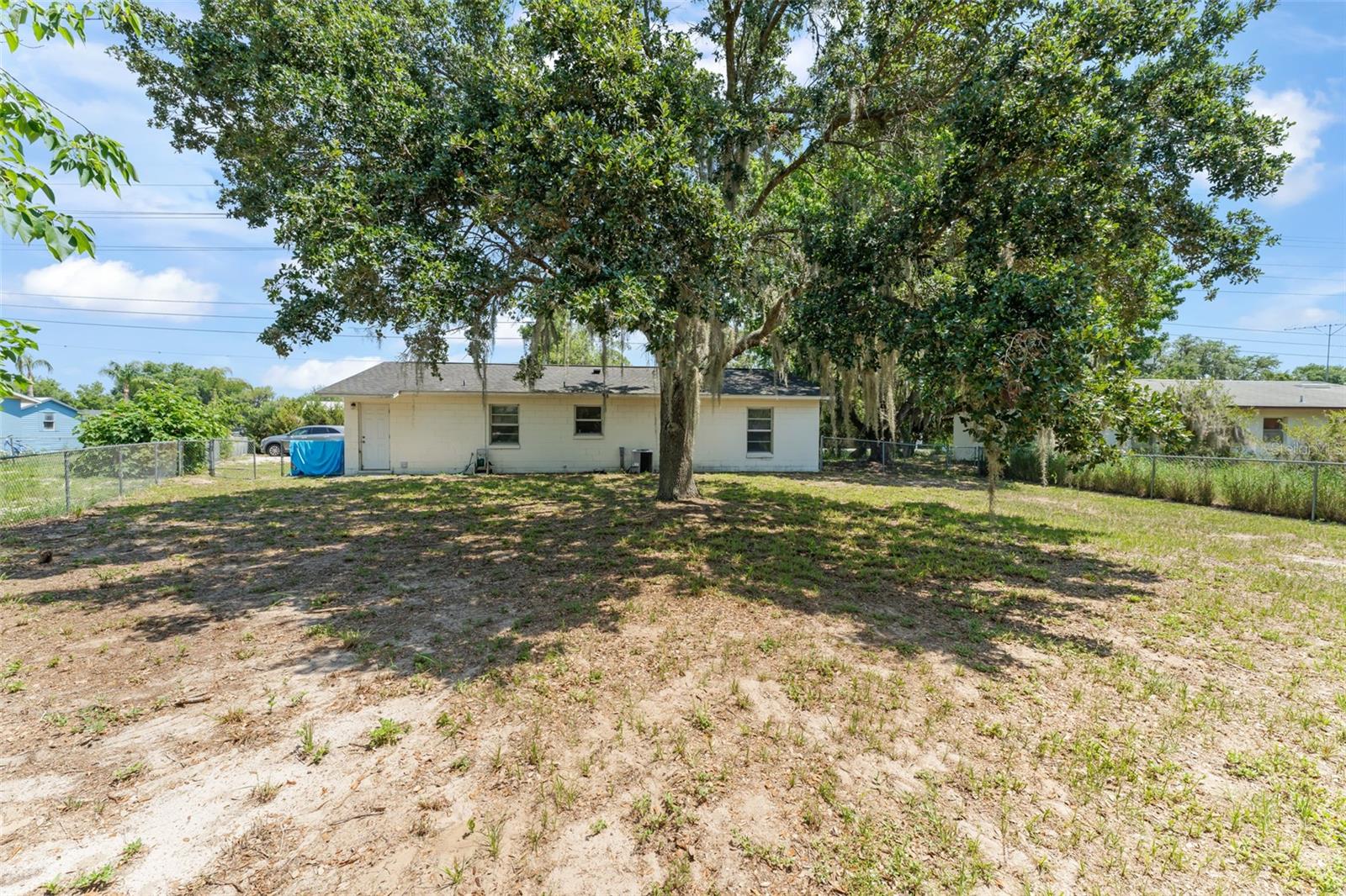 EUSTIS SUN COUNTRY VILLAGE - Residential