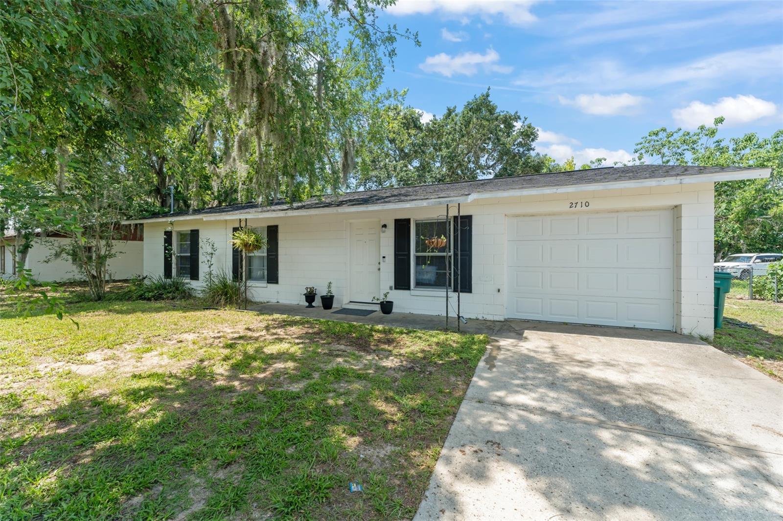 EUSTIS SUN COUNTRY VILLAGE - Residential