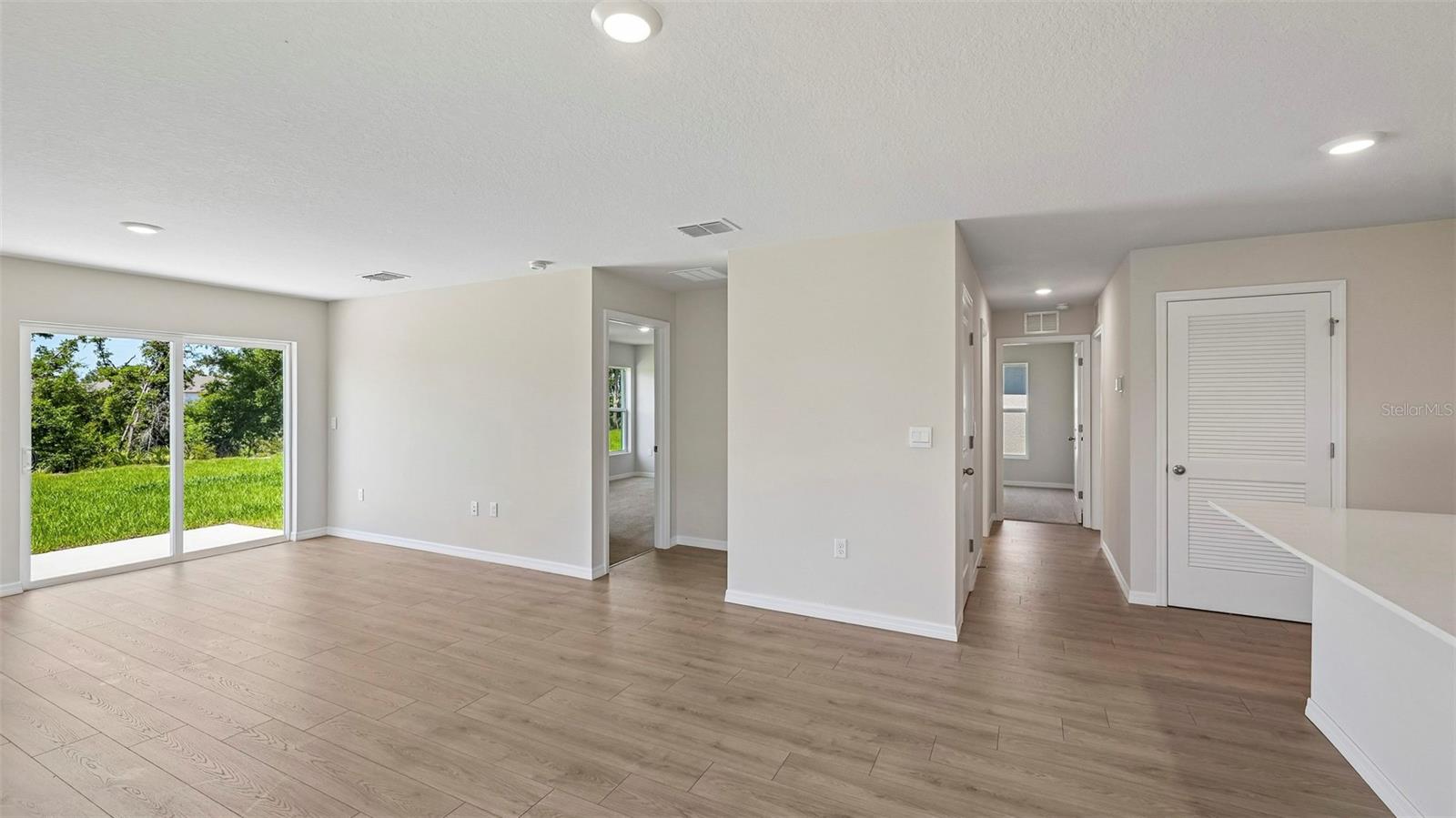 RYE CROSSING - Residential