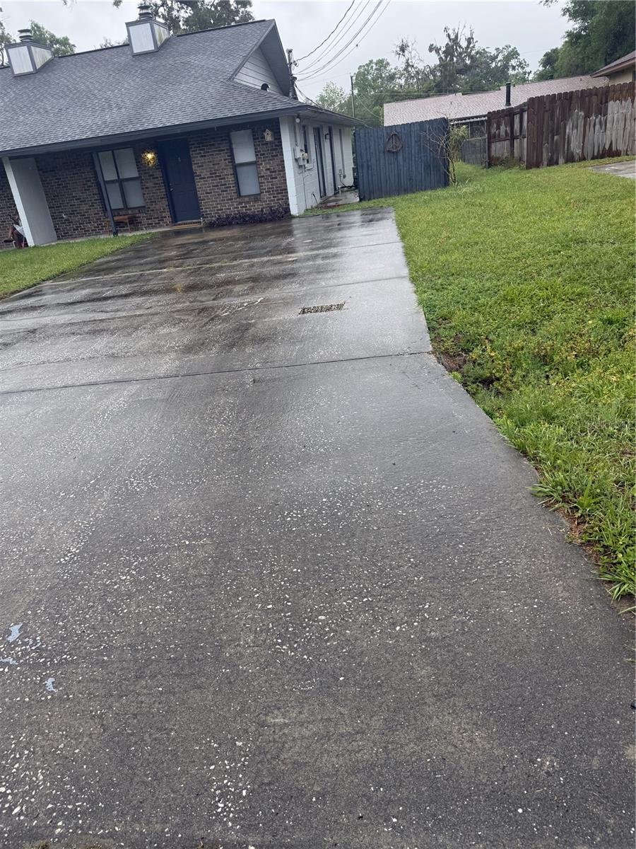 Offering a well maintained duplex that is fully rented.  Centrally located in the heart of Ocala. This property sits in the Citrus Park Community.
Each units feature 2 Bedrooms/1 Bath. Conveniently located near major employers.  This is a great investment opportunity in a high demand area. This property is occupied. Please do not disturb occupants.