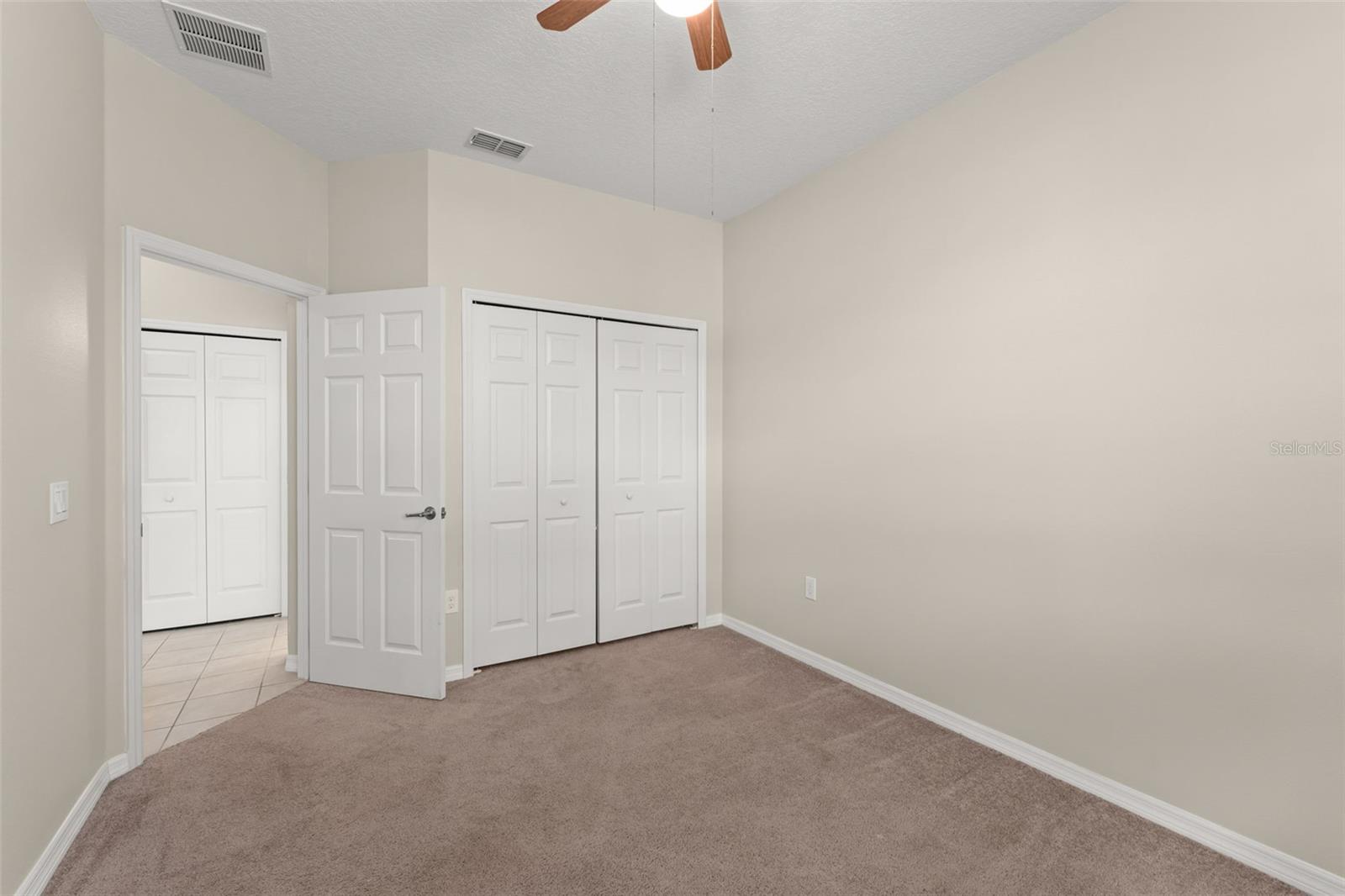 OAKTREE POINTE VILLAS - Residential