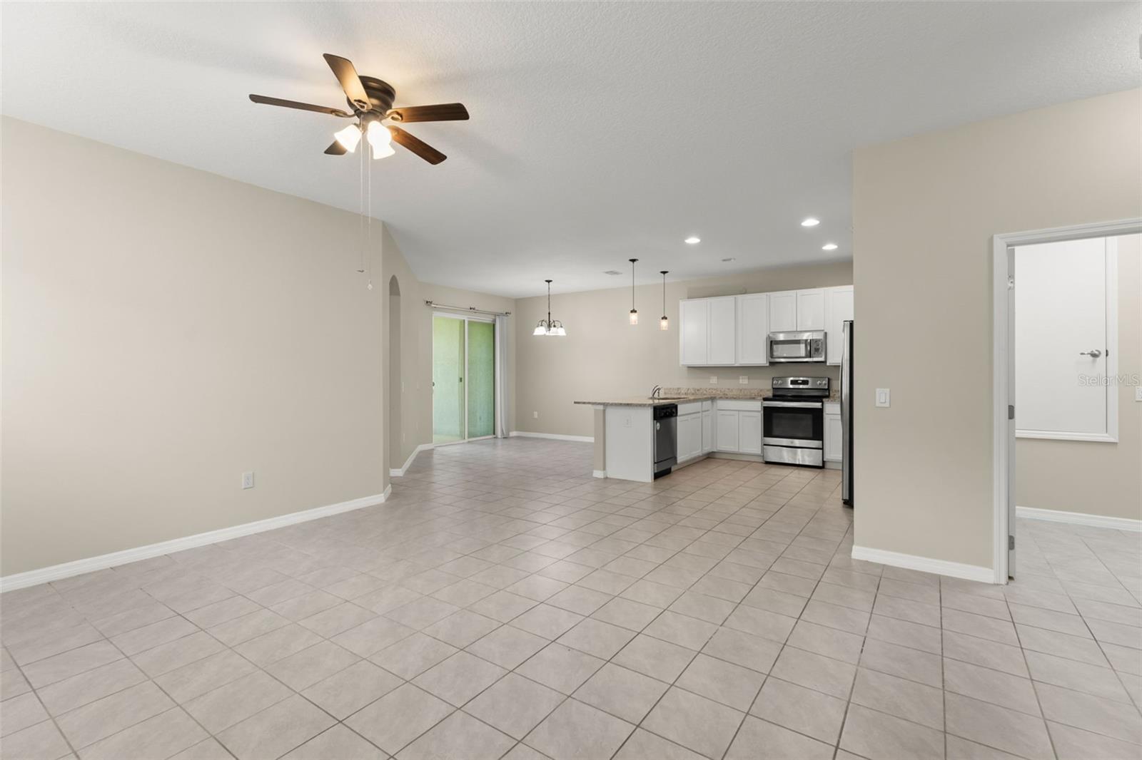 OAKTREE POINTE VILLAS - Residential