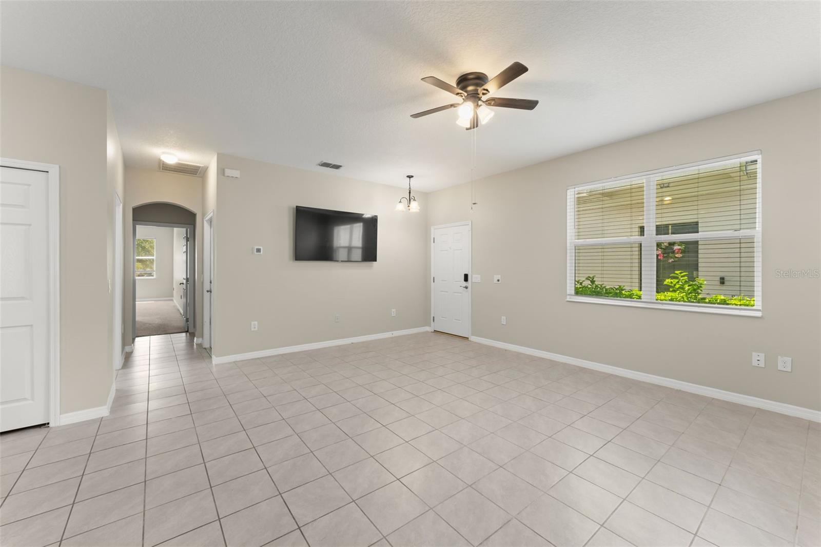 OAKTREE POINTE VILLAS - Residential