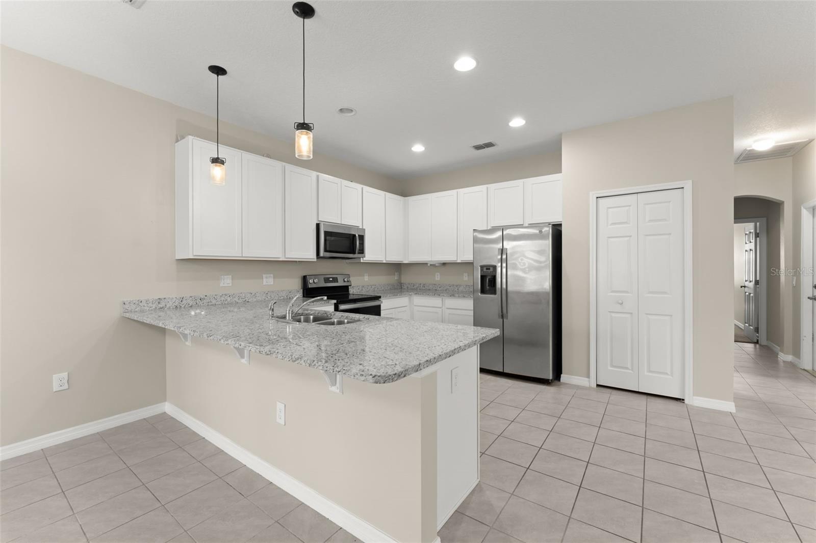 OAKTREE POINTE VILLAS - Residential