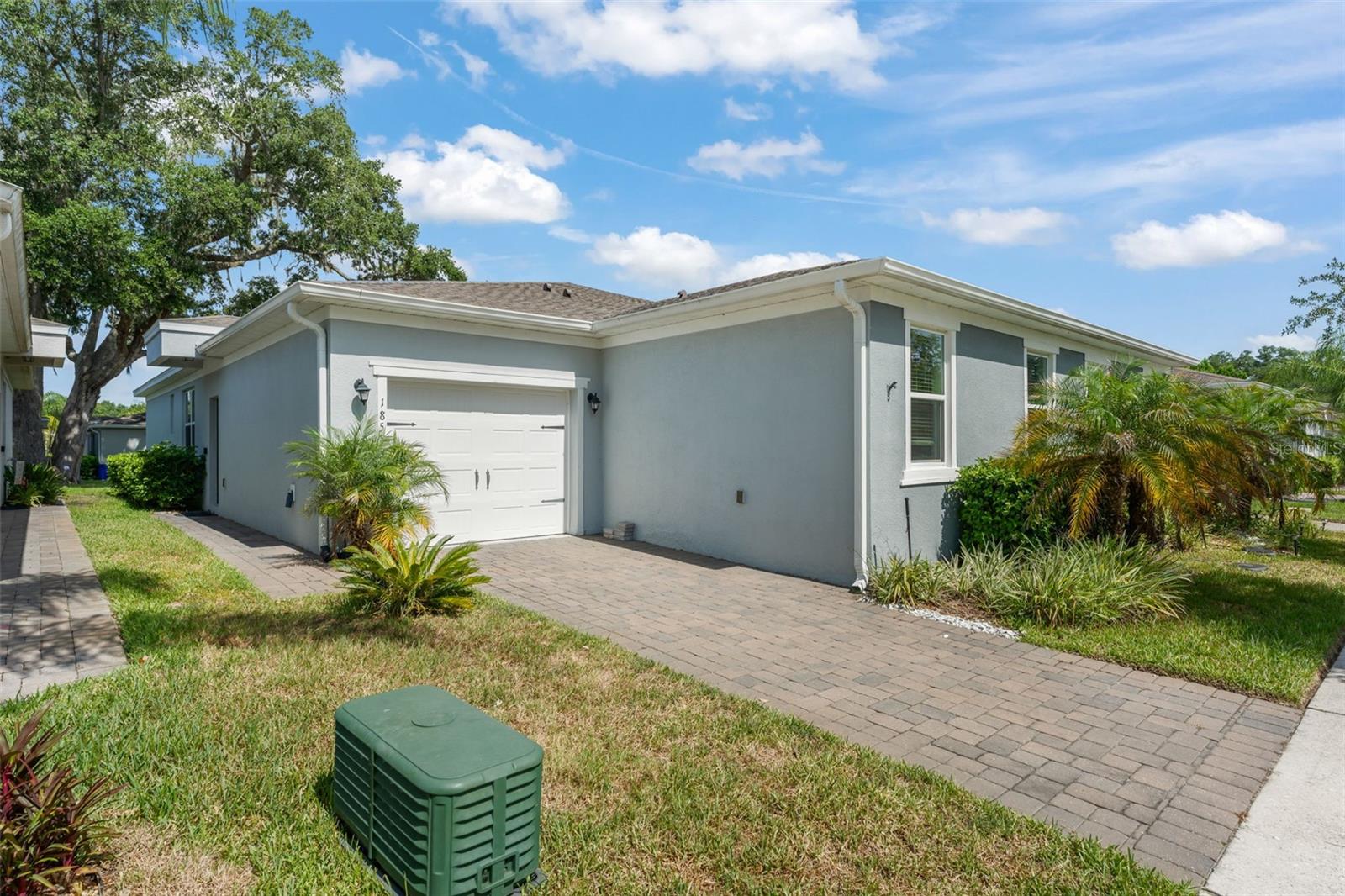 OAKTREE POINTE VILLAS - Residential