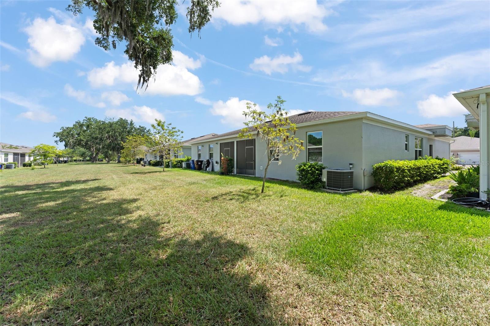 OAKTREE POINTE VILLAS - Residential