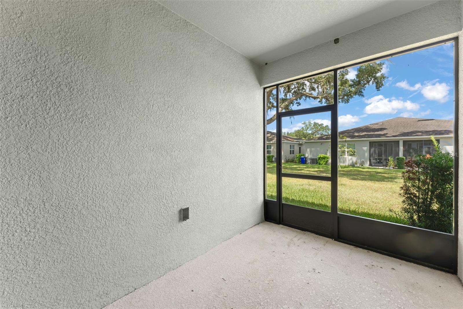 OAKTREE POINTE VILLAS - Residential