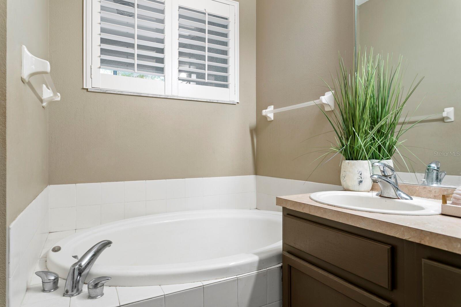 HAMPTON CHASE TWNHMS - Residential