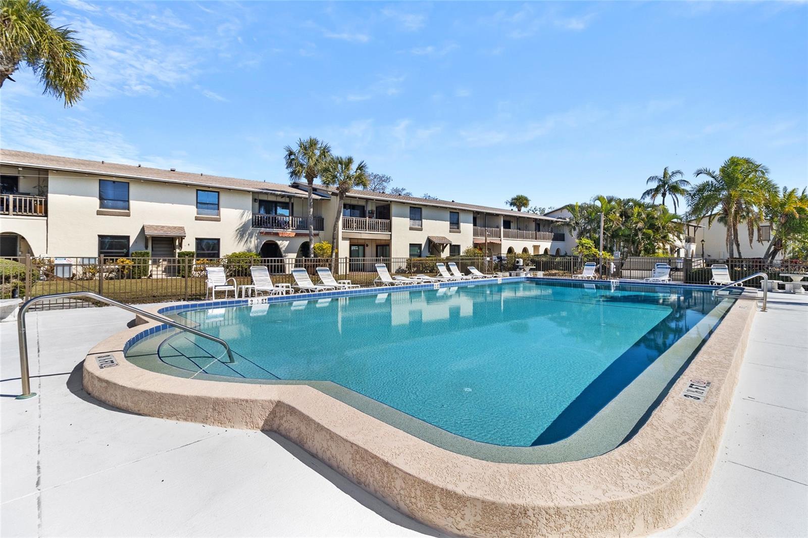 LA COSTA BRAVA CONDO 1 - Residential Lease