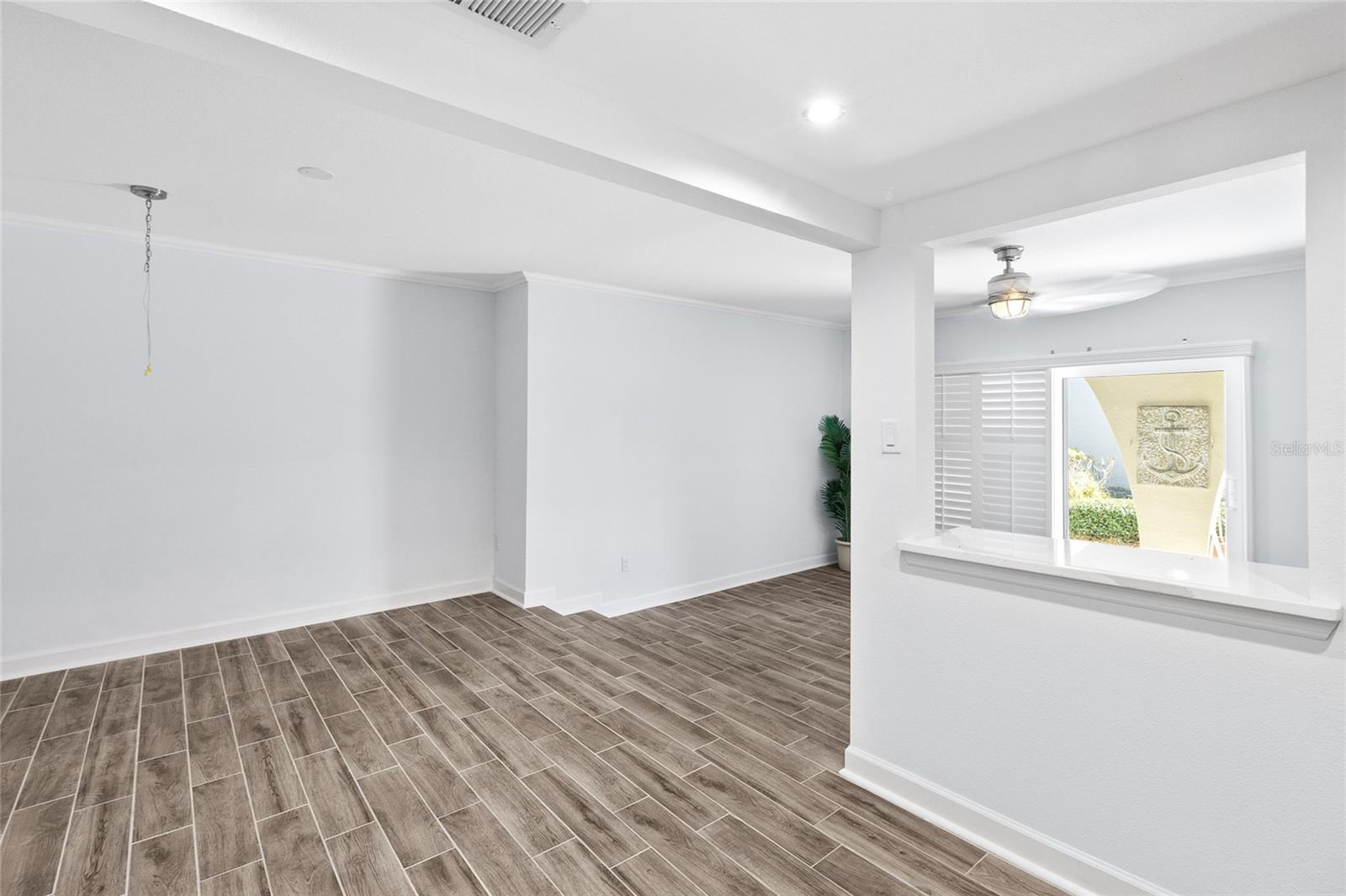 LA COSTA BRAVA CONDO 1 - Residential Lease