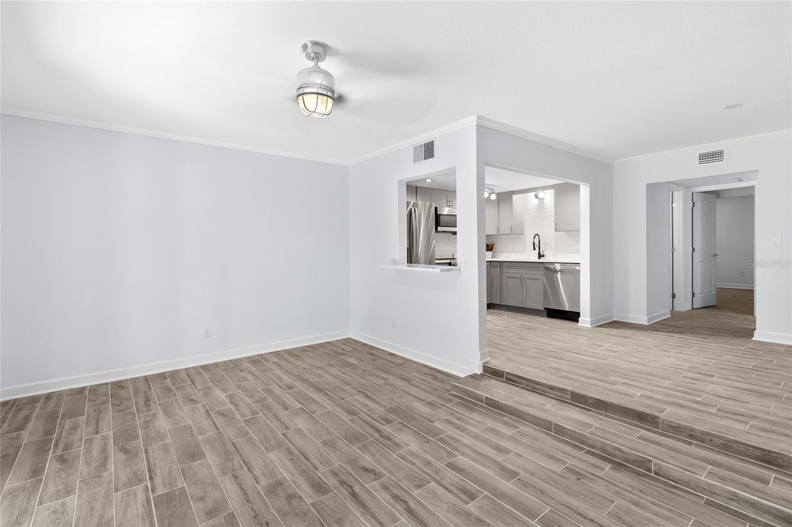 LA COSTA BRAVA CONDO 1 - Residential Lease