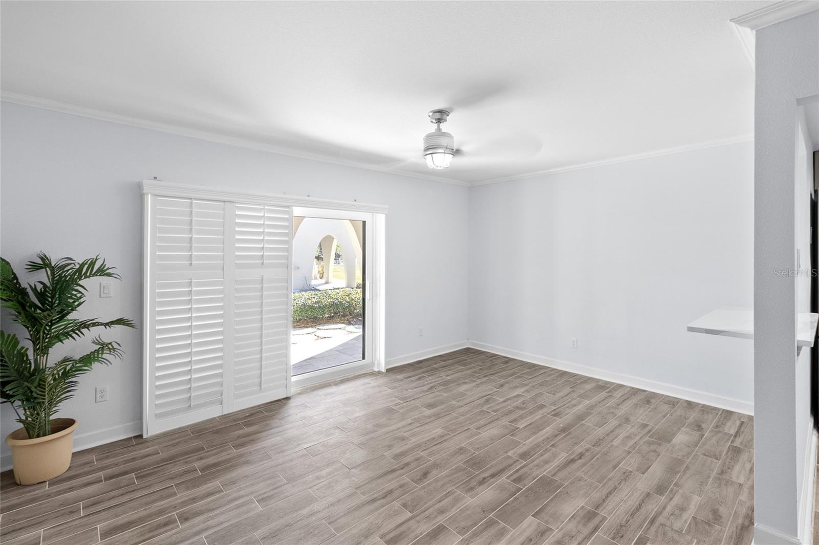 LA COSTA BRAVA CONDO 1 - Residential Lease