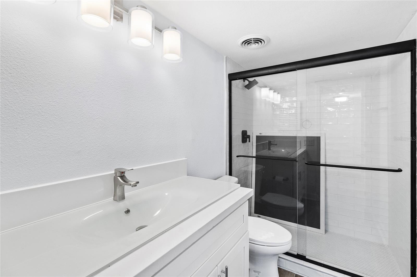 LA COSTA BRAVA CONDO 1 - Residential Lease