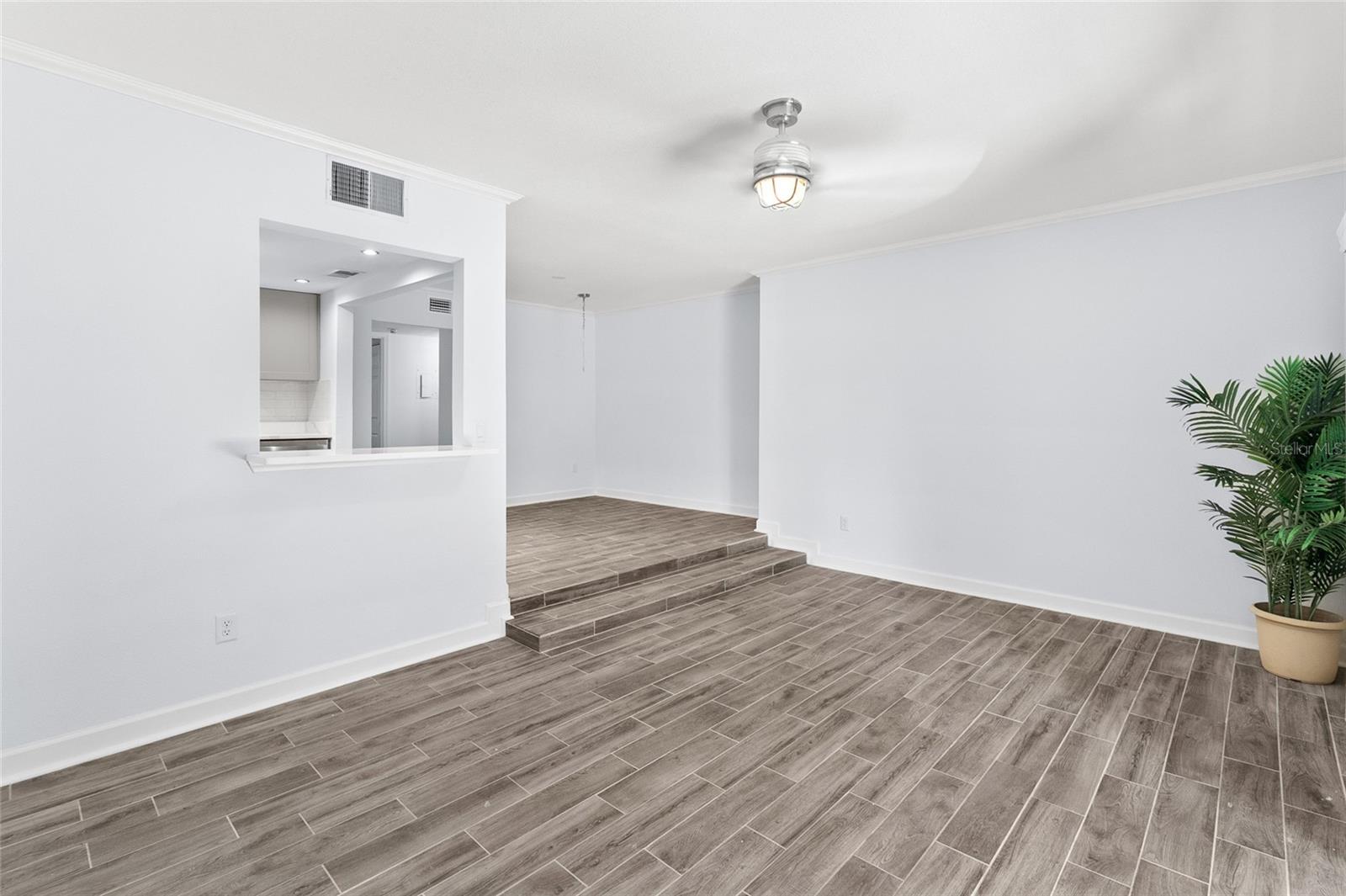 LA COSTA BRAVA CONDO 1 - Residential Lease