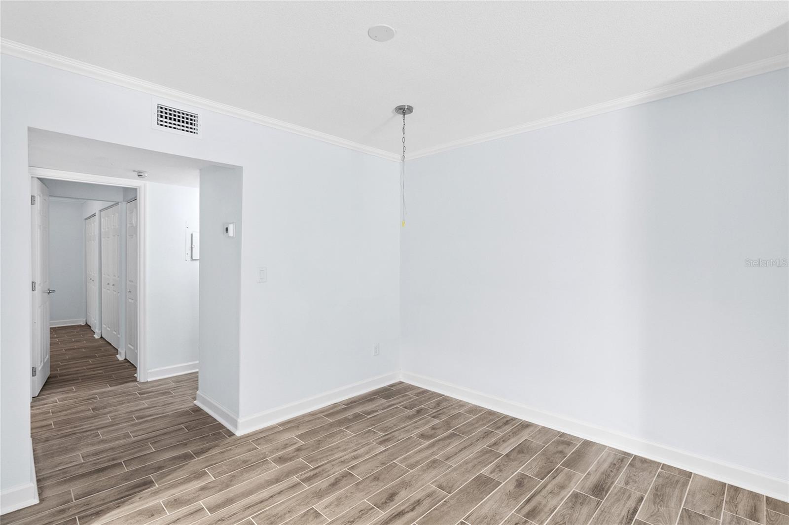 LA COSTA BRAVA CONDO 1 - Residential Lease
