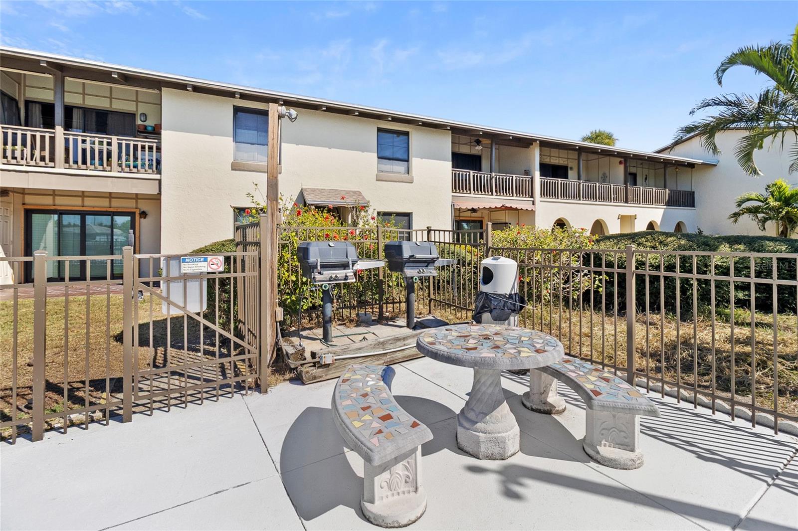 LA COSTA BRAVA CONDO 1 - Residential Lease