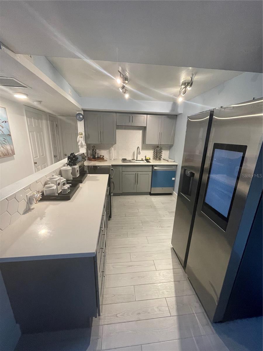 COLUMBIAD PLAZA SUB - Residential