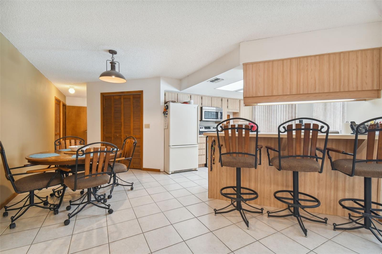 LAKESIDE WOODLANDS - Residential