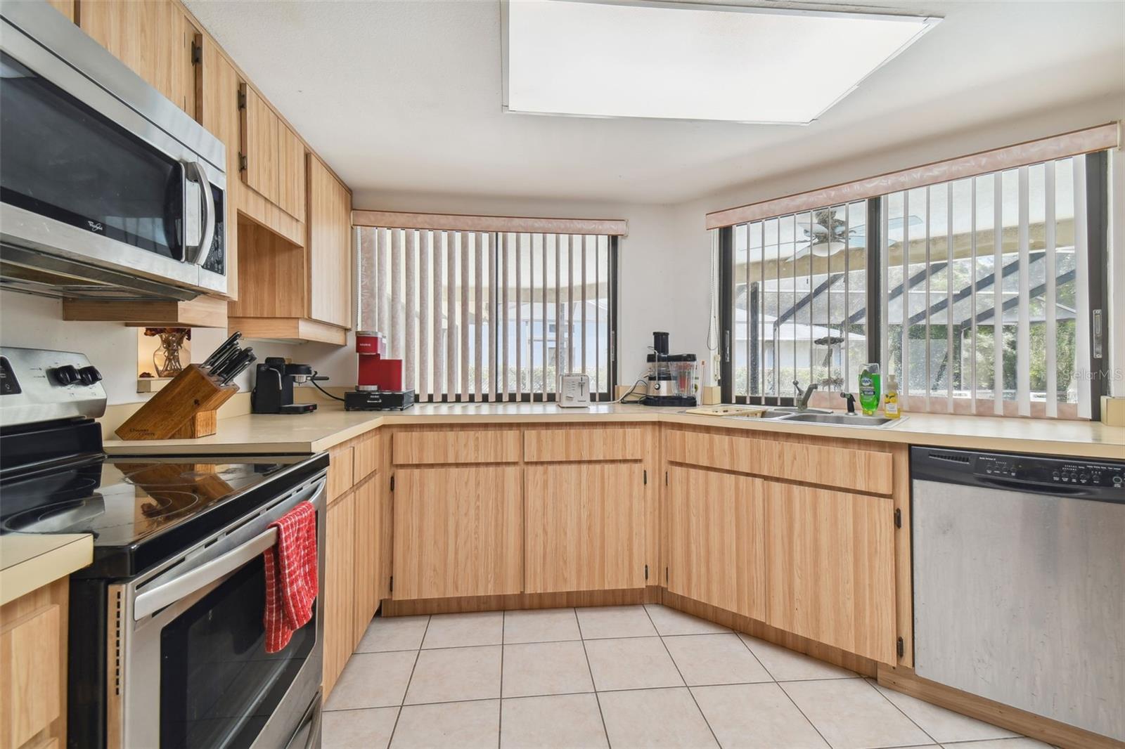 LAKESIDE WOODLANDS - Residential