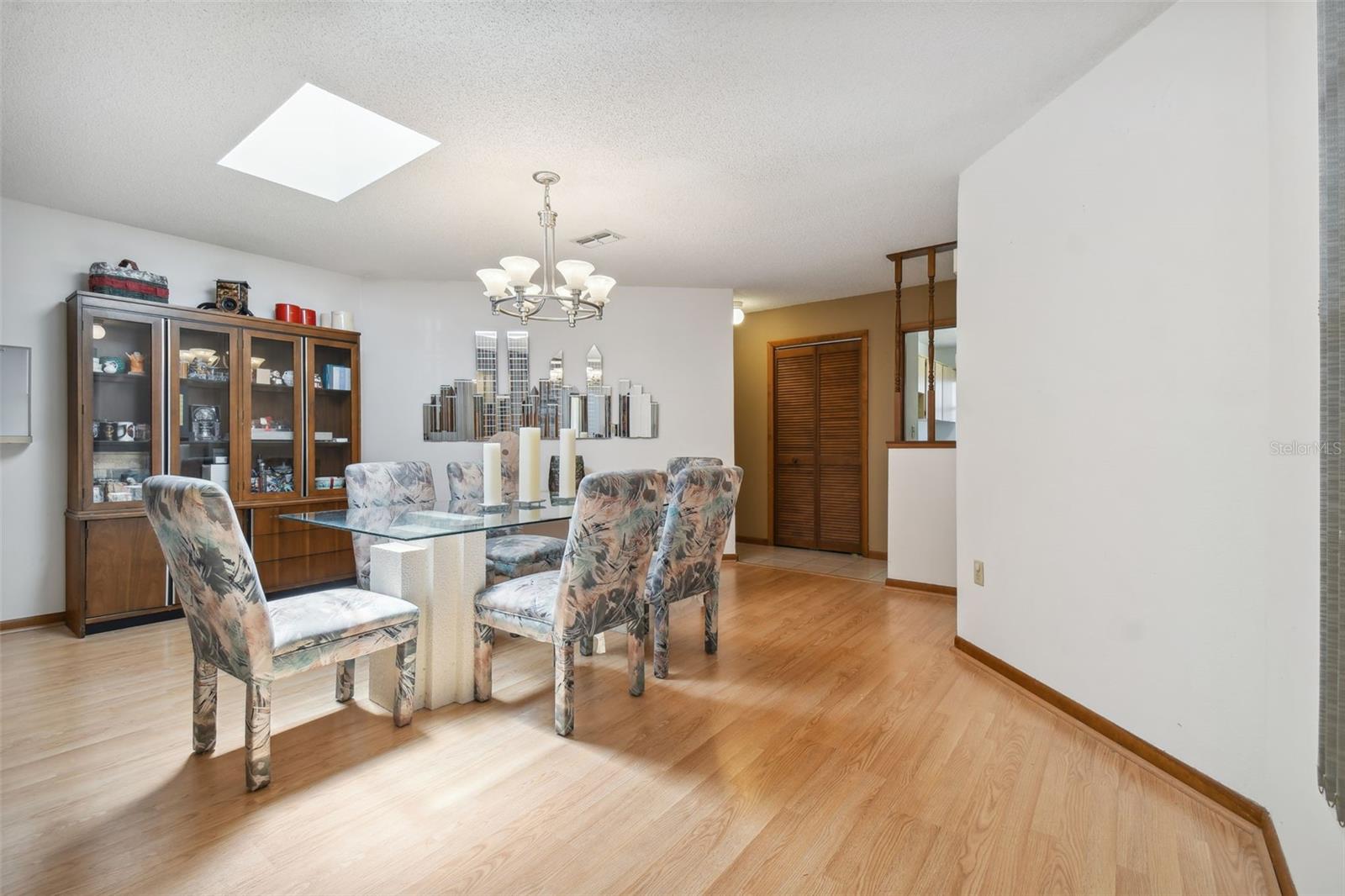 LAKESIDE WOODLANDS - Residential