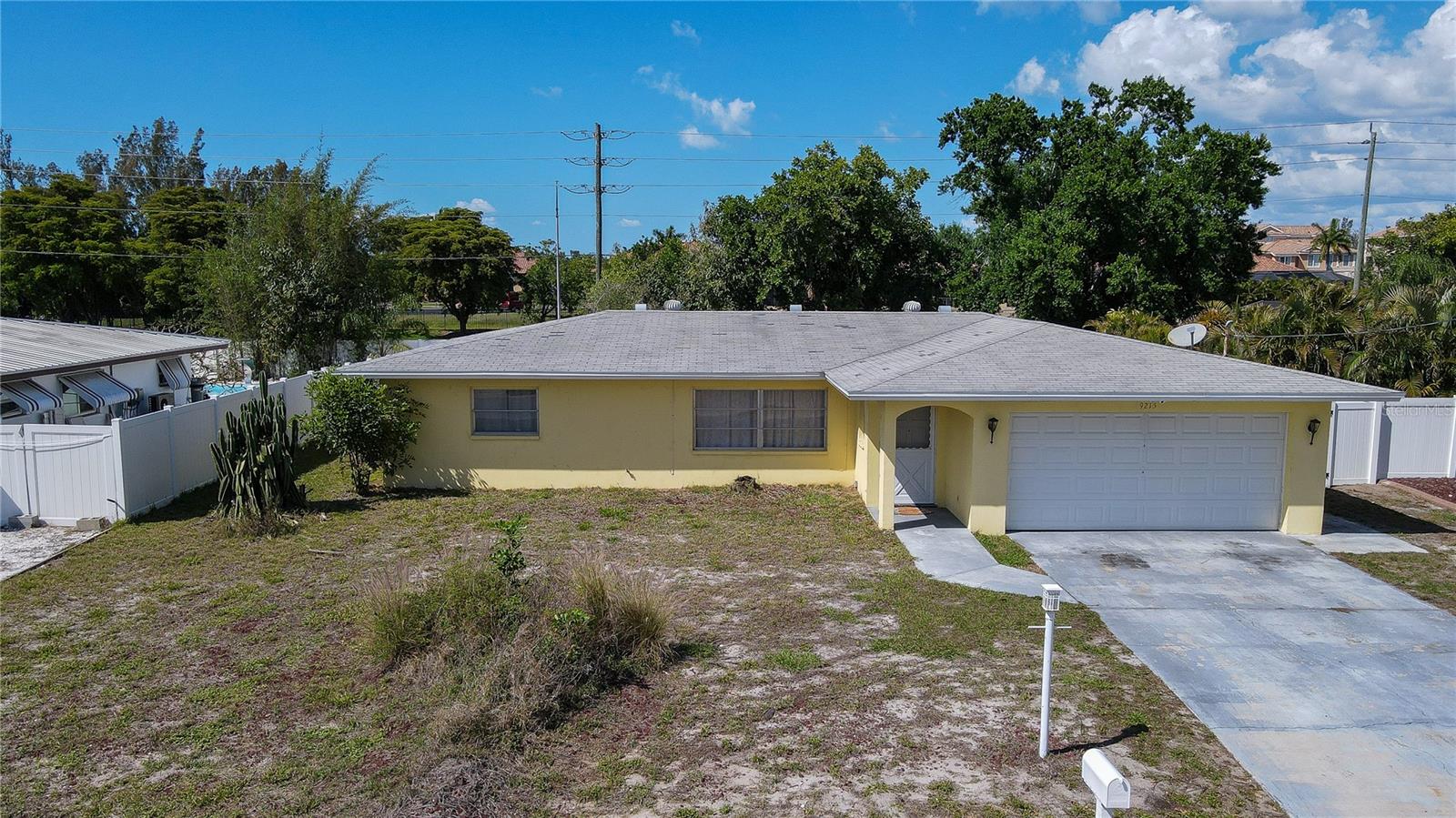 CORAL SHORES - Residential