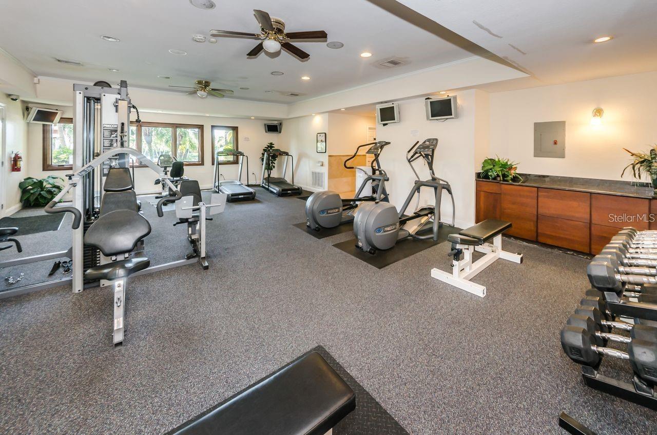 ITOPIA PRIVATE RESIDENCES CONDO - Residential Lease