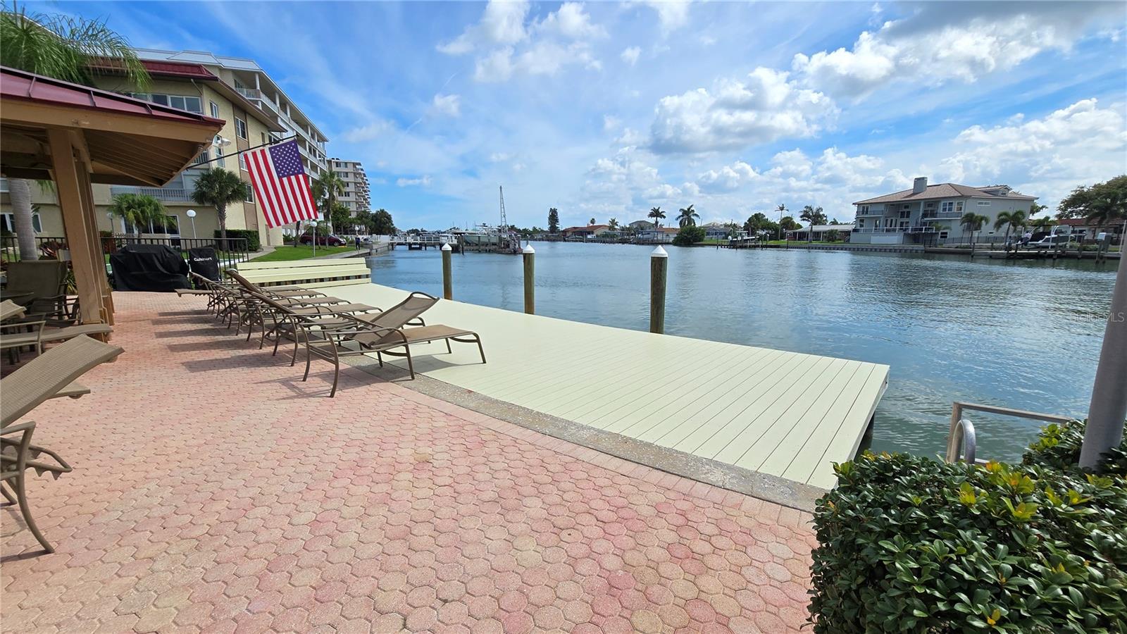 ISLANDER THE CONDO - Residential