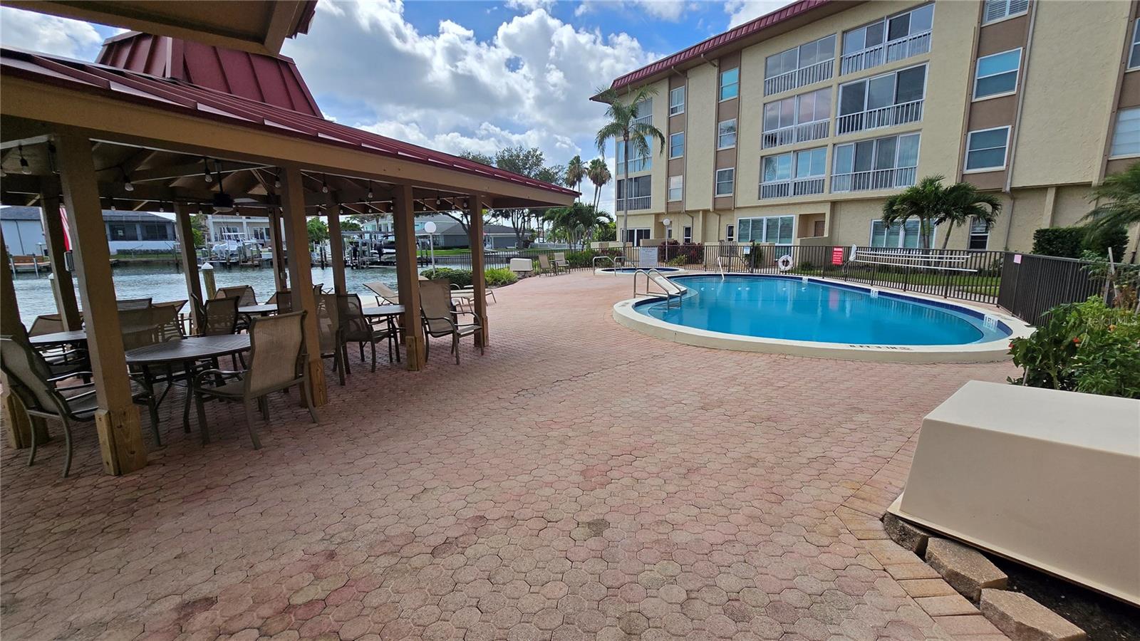 ISLANDER THE CONDO - Residential