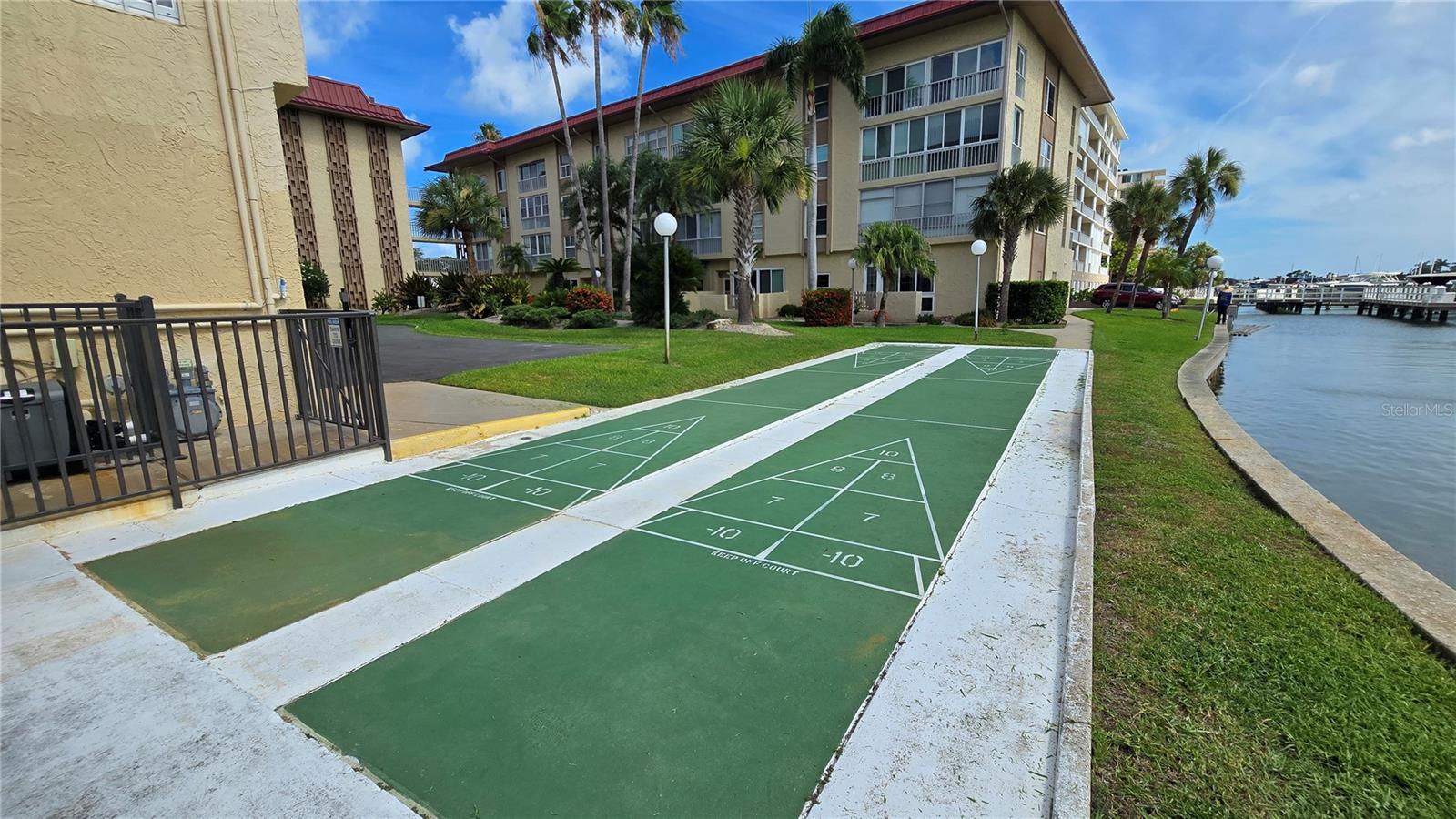 ISLANDER THE CONDO - Residential