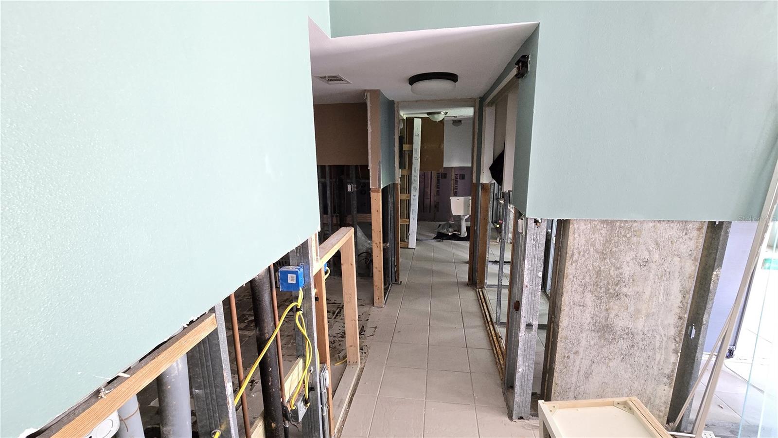 ISLANDER THE CONDO - Residential