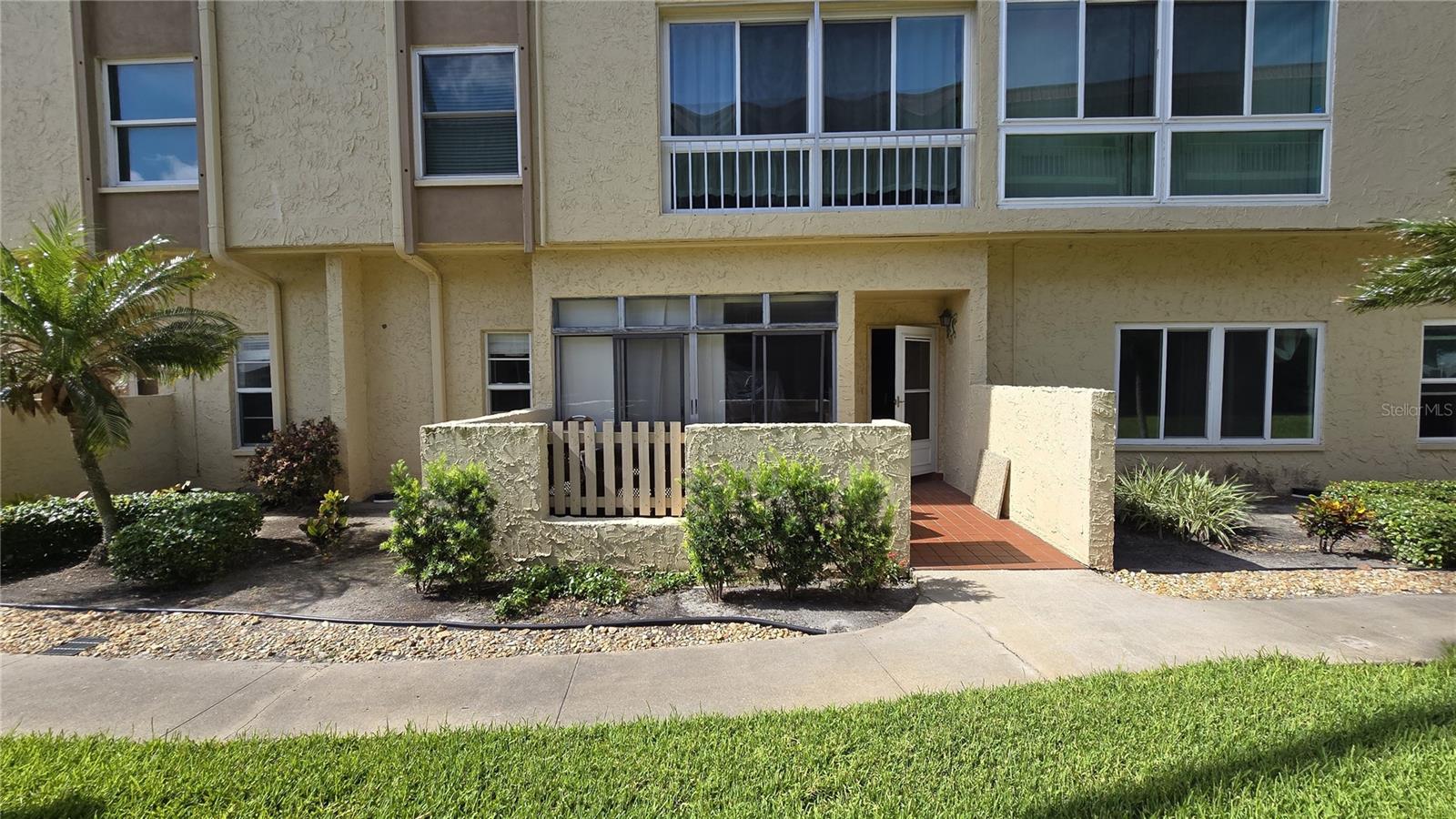 ISLANDER THE CONDO - Residential