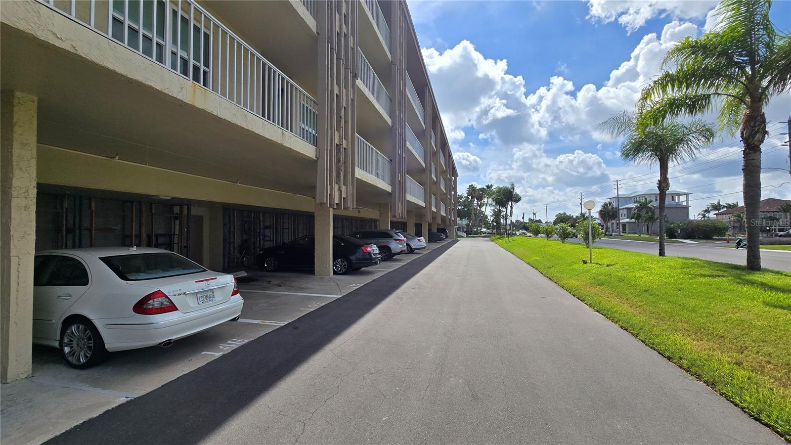 ISLANDER THE CONDO - Residential