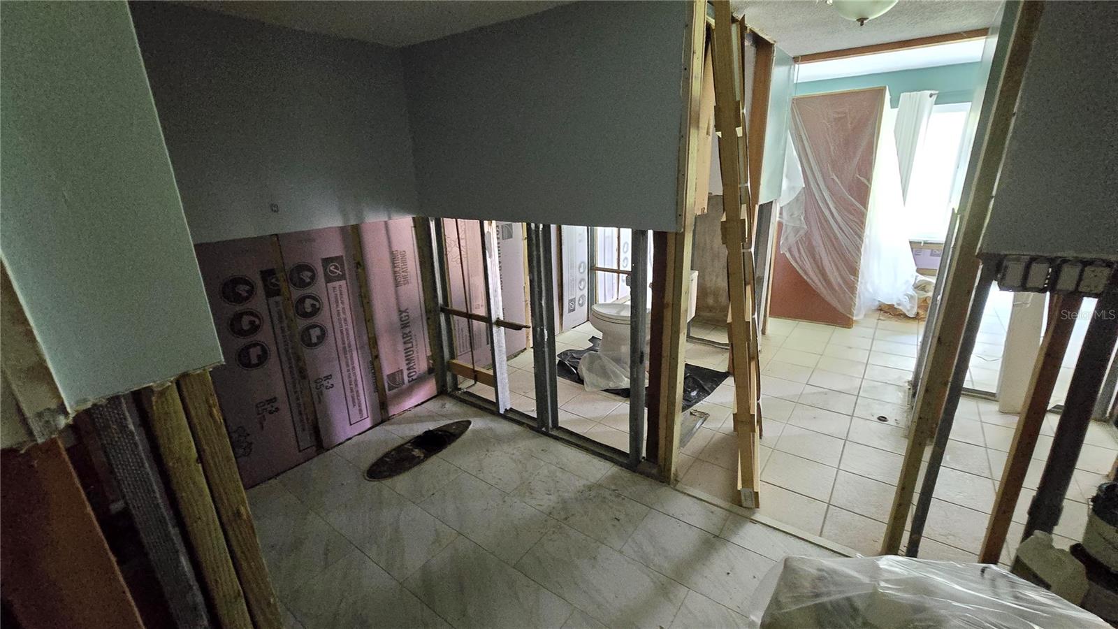 ISLANDER THE CONDO - Residential