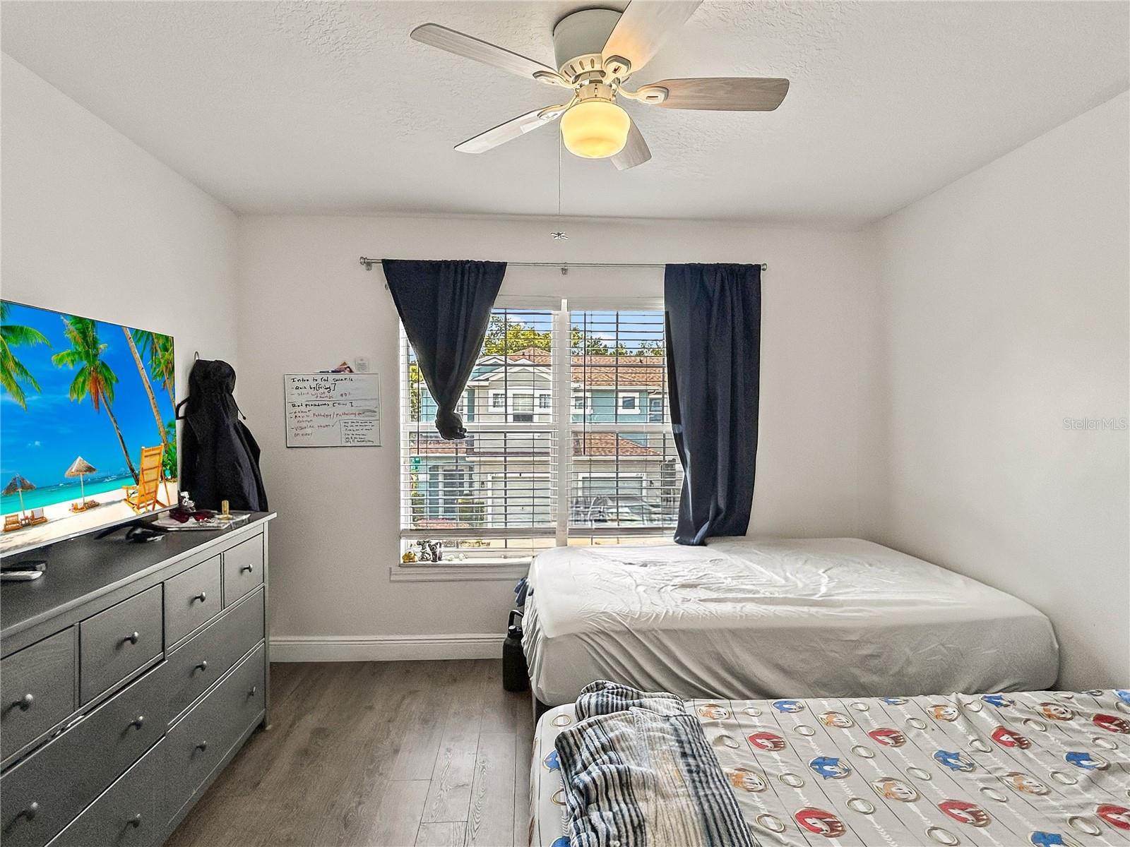 DEVON PLACE TWNHMS - Residential